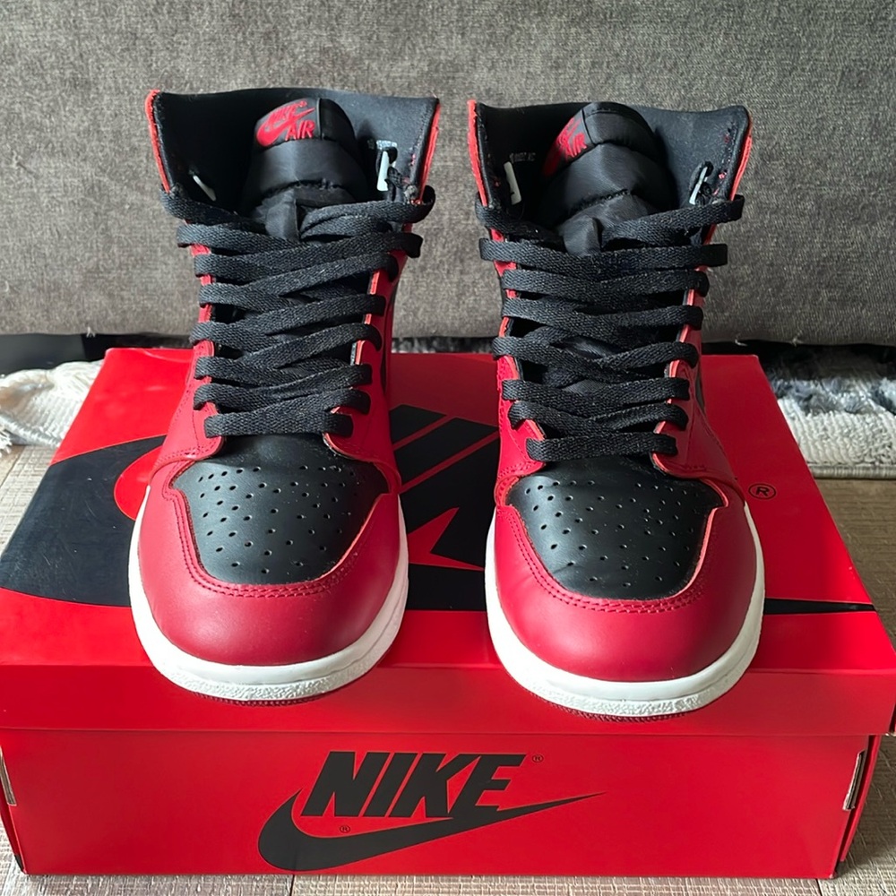 Jordan 1 Retro High ‘85 Varsity Red
